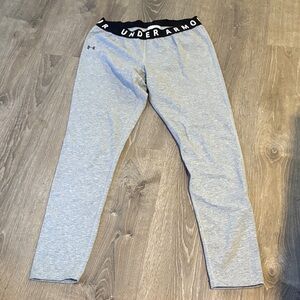 Under Armour Women’s Light Gray Leggings